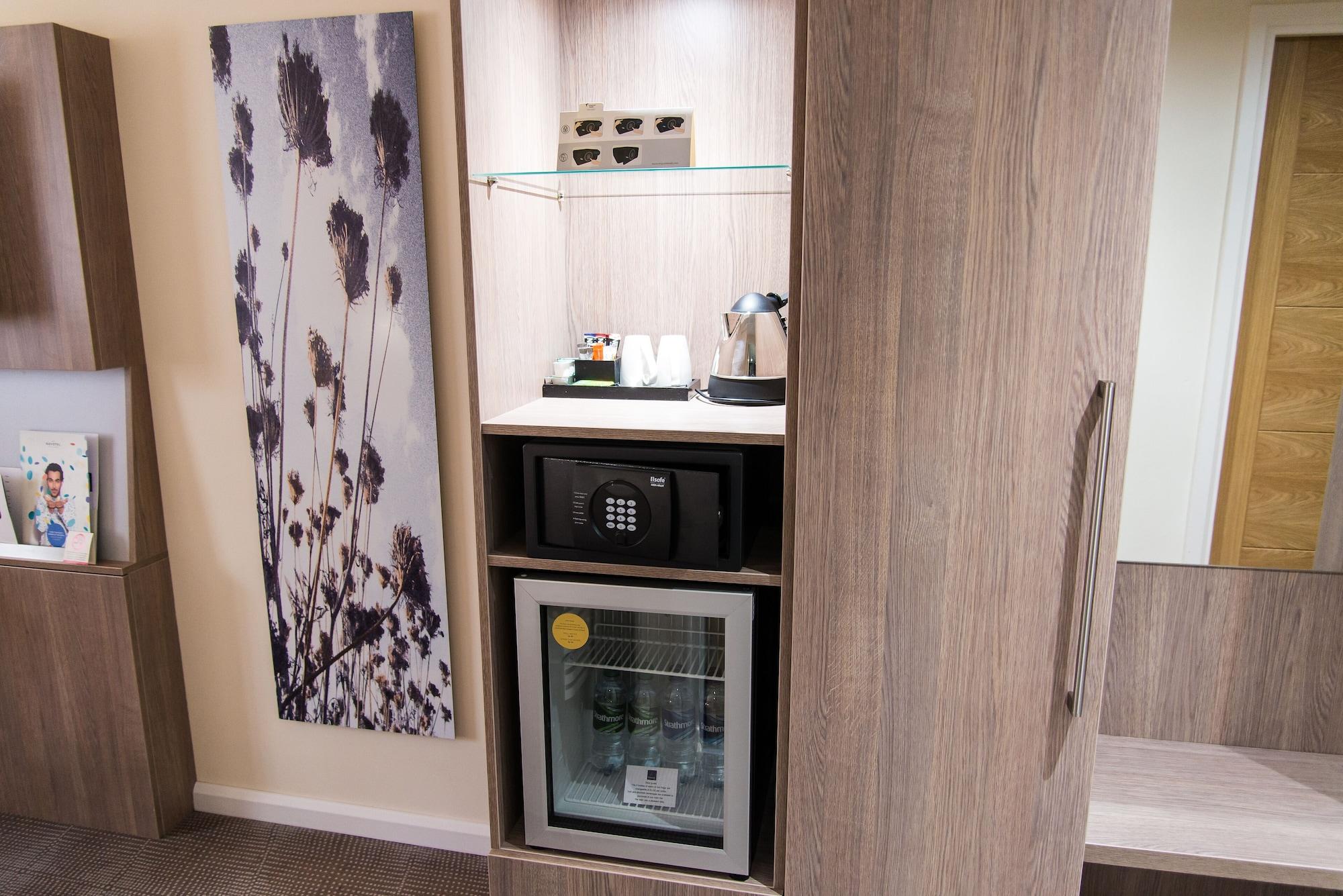 Novotel Airport Отель 4*