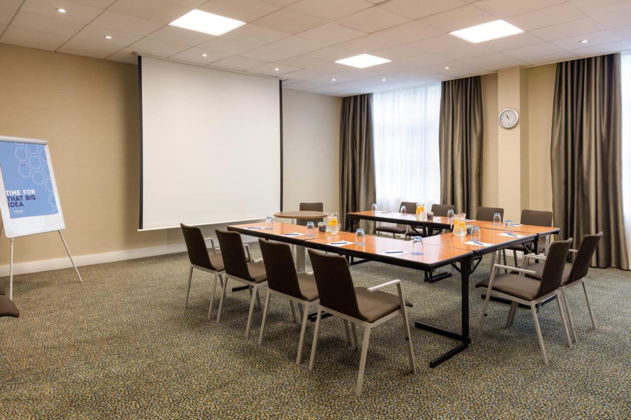 Novotel Airport Отель 4*